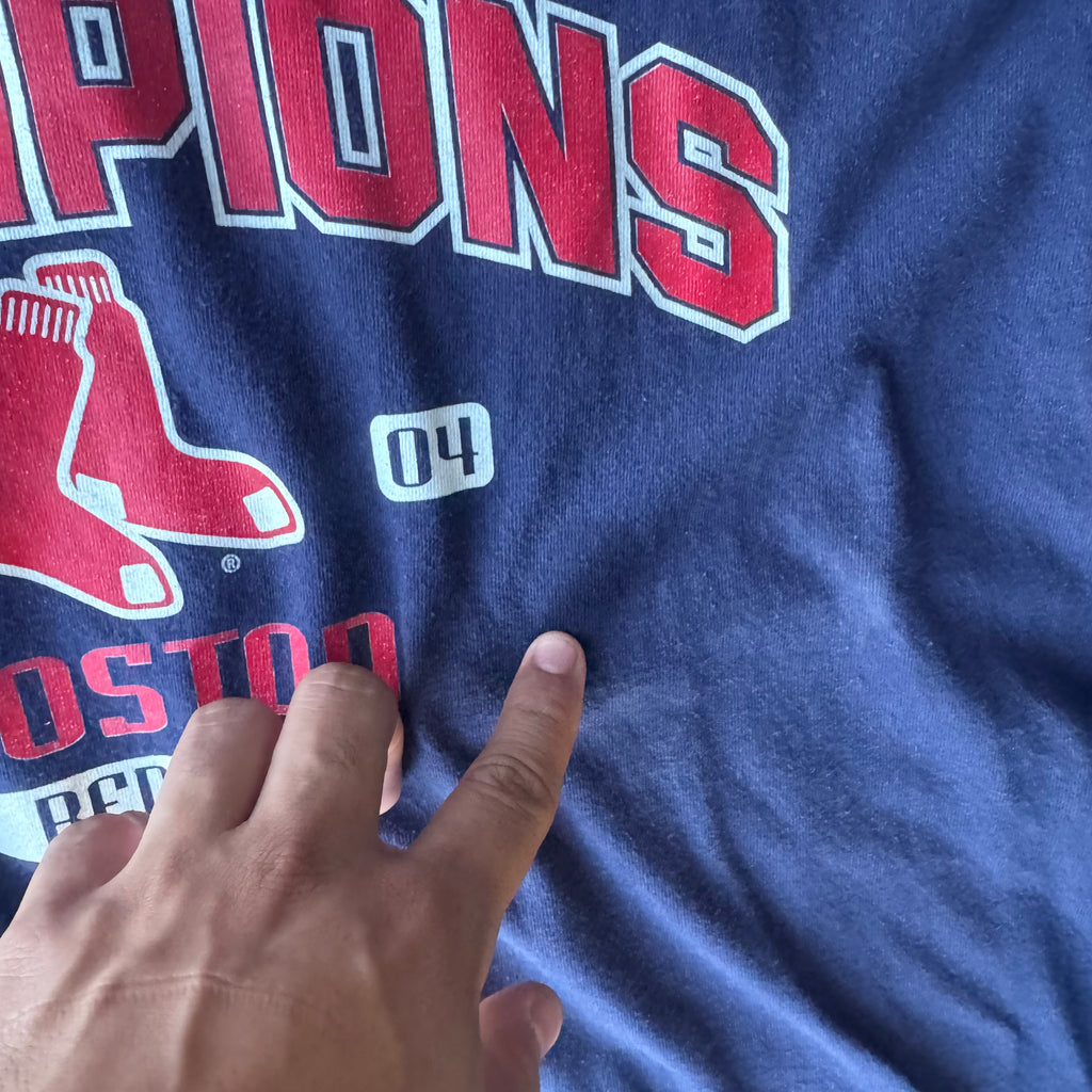 2000s Red Sox Champs Baseball along sleeve (XL)