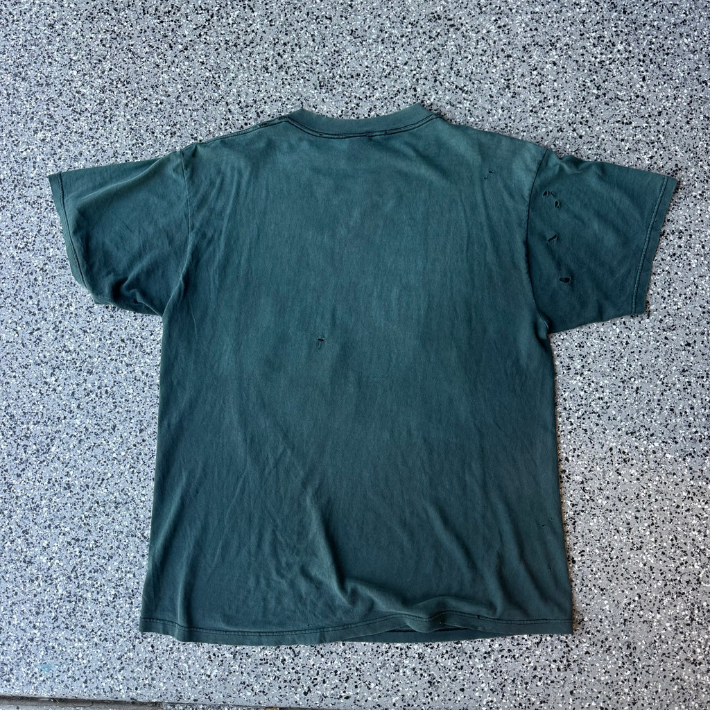 1990s Bulls Lightning Basketball Faded & Distressed t-shirt (L)