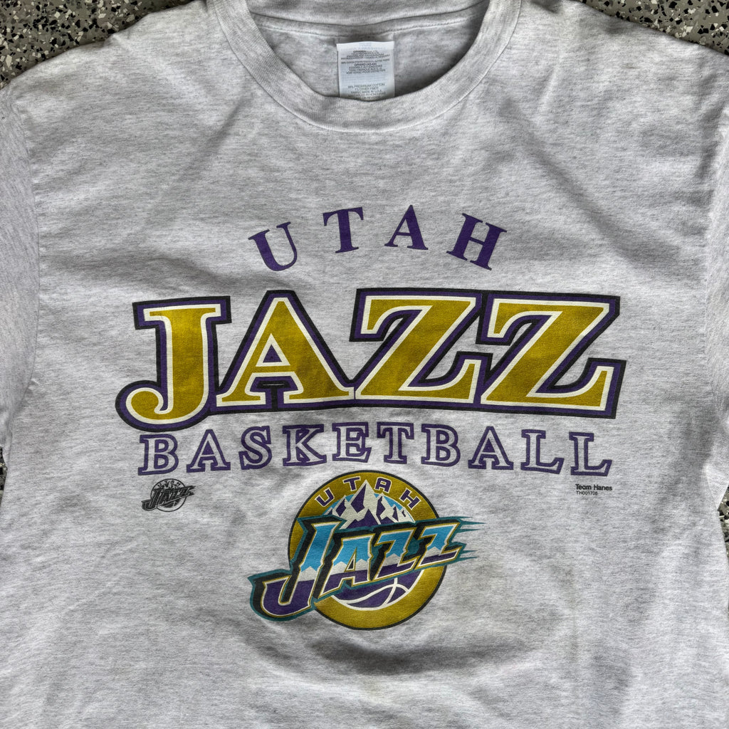 2000s Utah Jazz Basketball Grey T-Shirt (L)