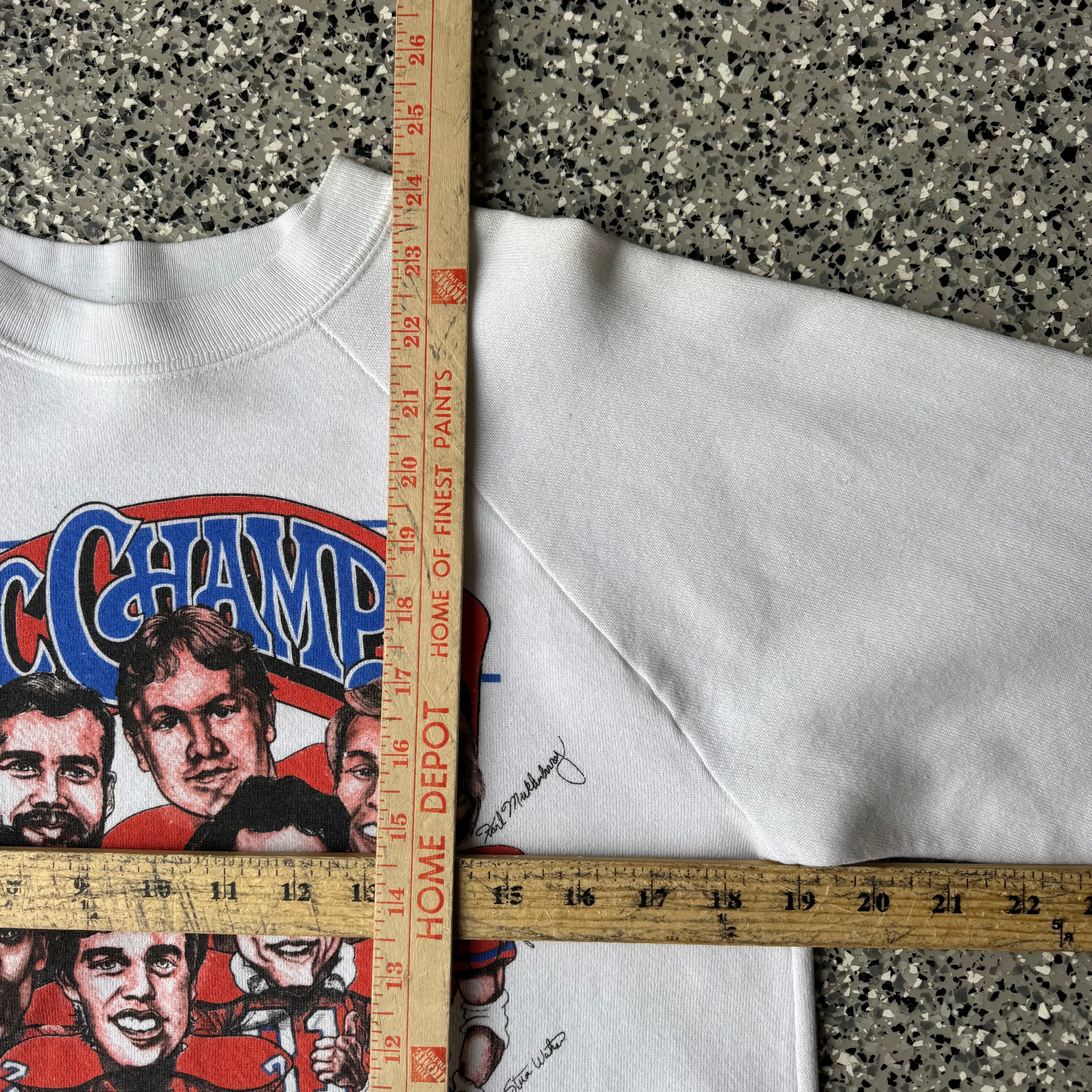 1980s Nfl Broncos Super bowl Champs Character sweatshirt (S)