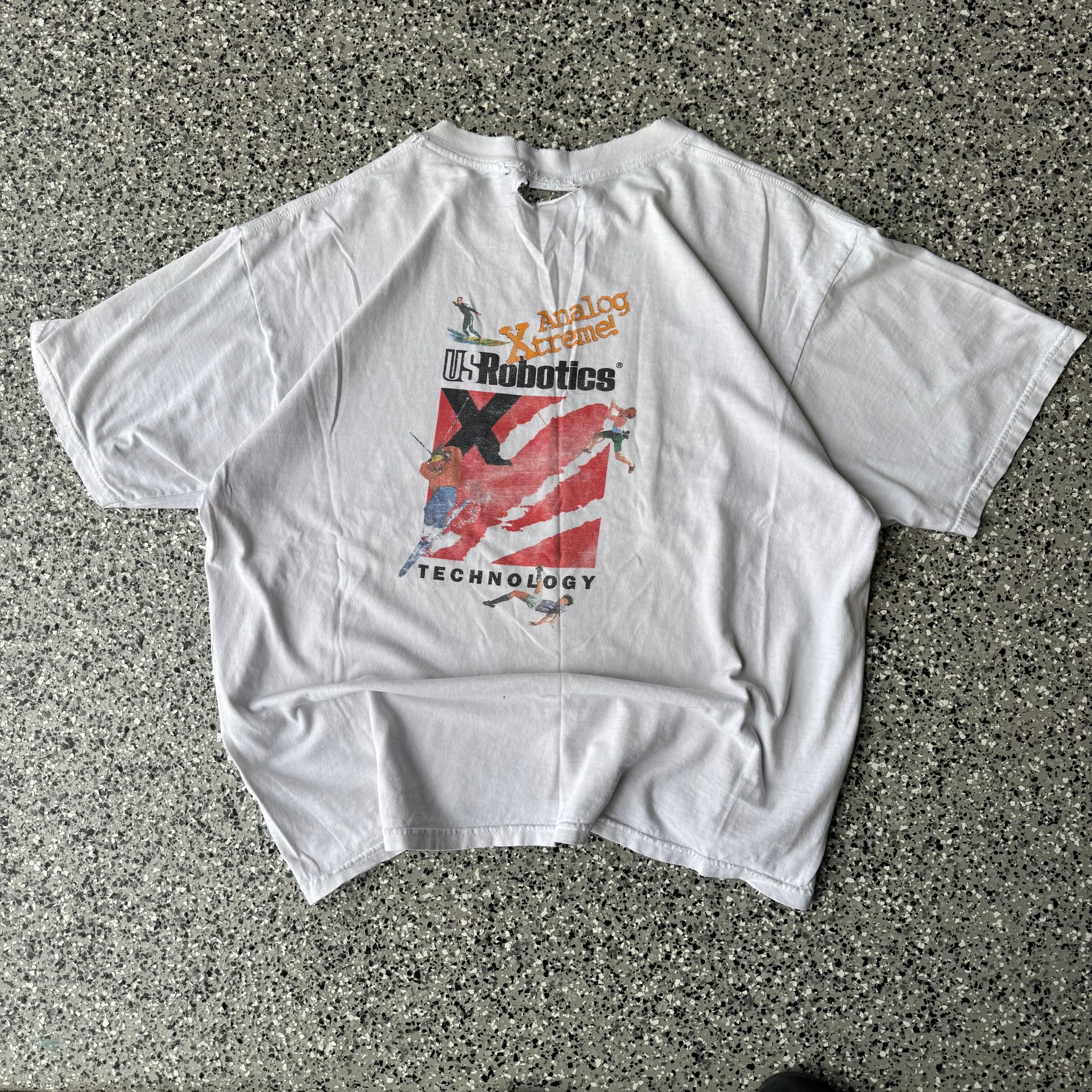 1990s US Robotics Tech Surf-snowboard-outdoor Distressed t-shirt (XL)