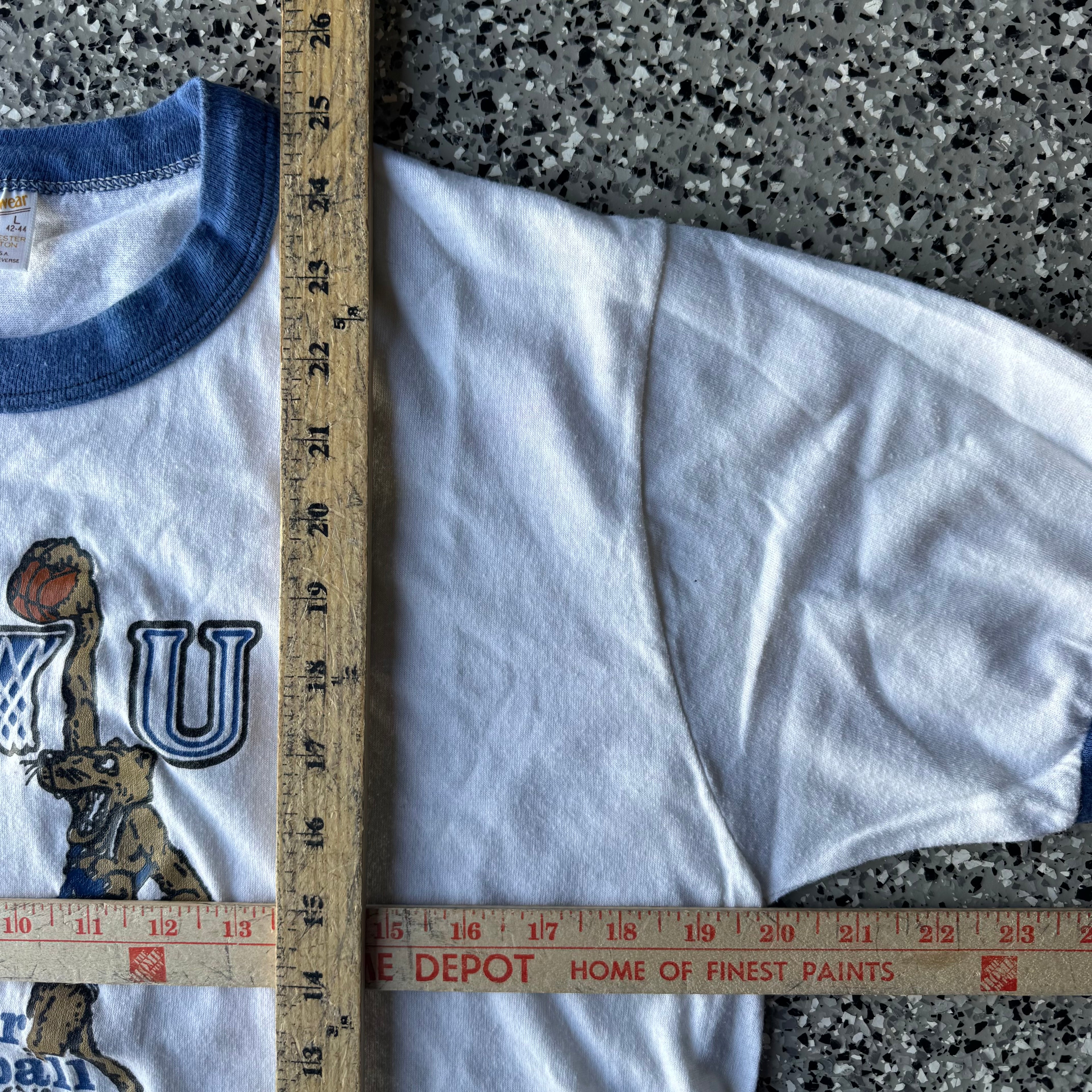 1980s BYU Cougar Basketball Ringer T-shirt (M)