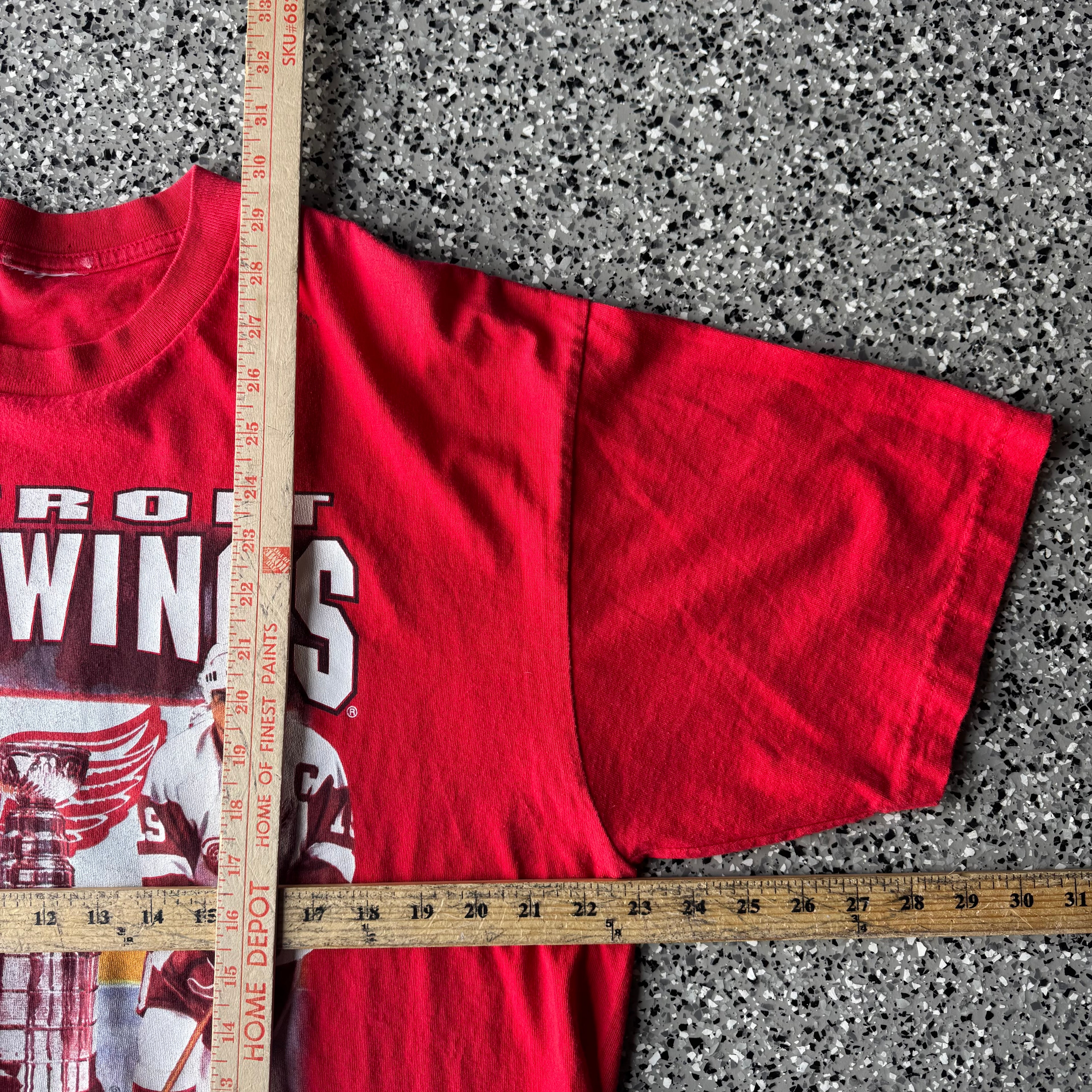 1990s Detroit Red Wings Hockey Red t-shirt (L)