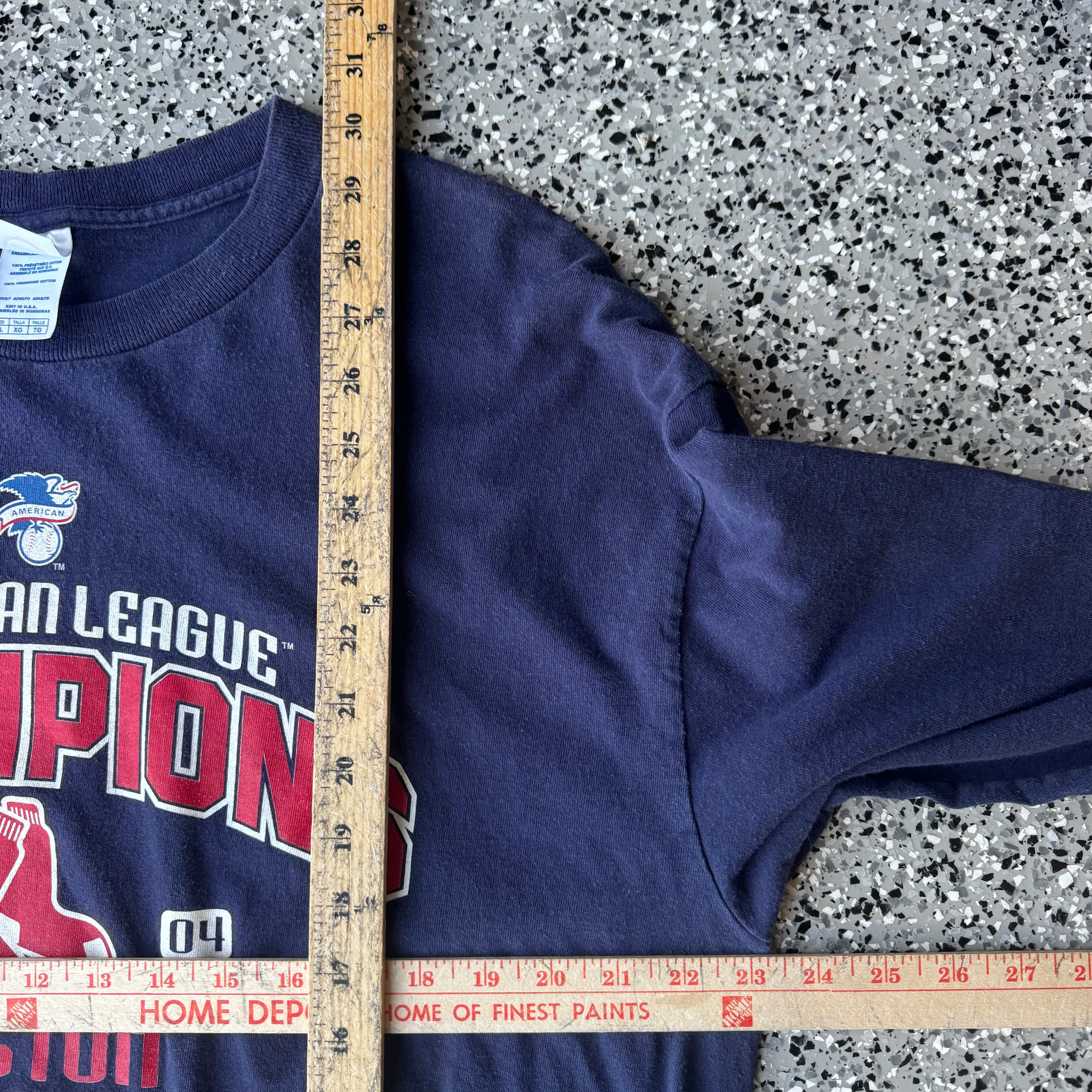 2000s Red Sox Champs Baseball along sleeve (XL)