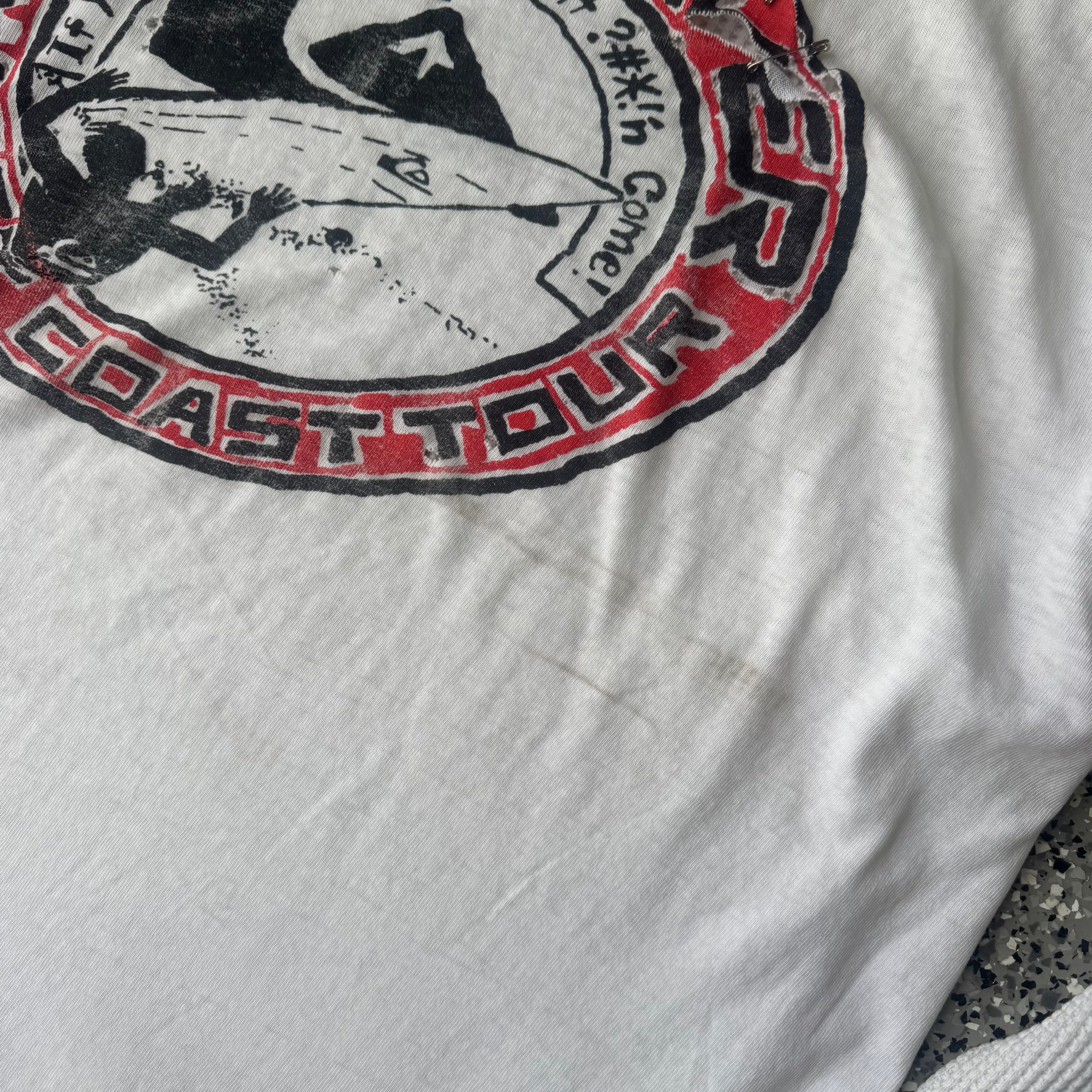 1980s Quiksilver Surf “If you Can’t rock and roll don’t F*cking come” Distressed shirt (M)